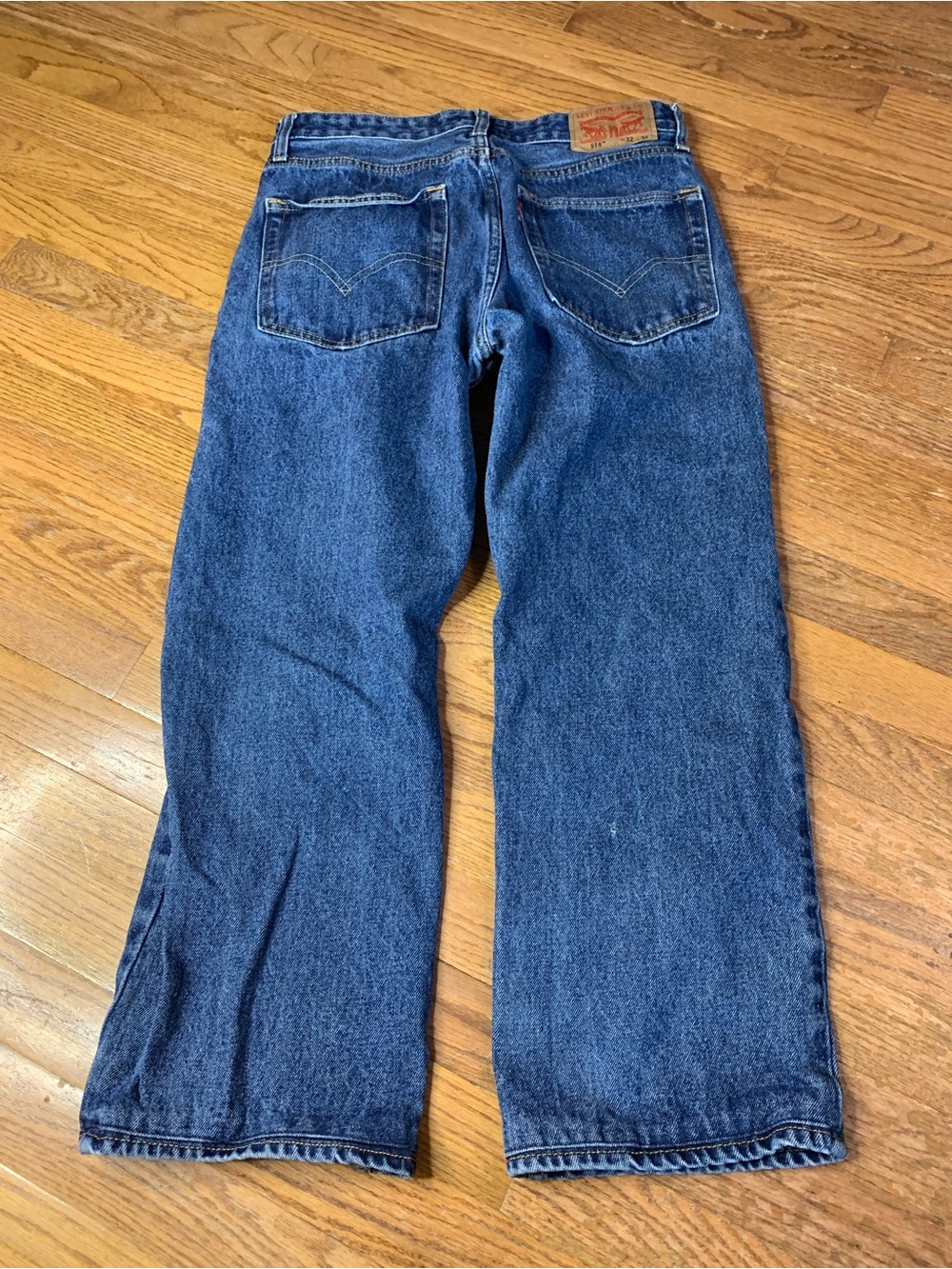 Levi's Men's Relaxed Straight-Leg Jeans in Medium Blue Denim - Picture 5 of 12